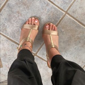 Kenneth Cole Reaction  “know way” light gold heels